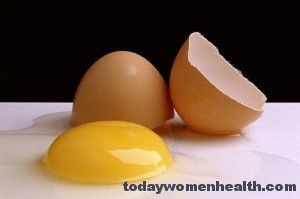 وصفة البيض والليمون لتنعيم الشعر الخشن
