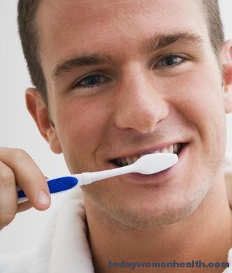 أسباب حدوث نزيف الأسنان أثناء تنظيفها ونصائح لتجنب النزيف