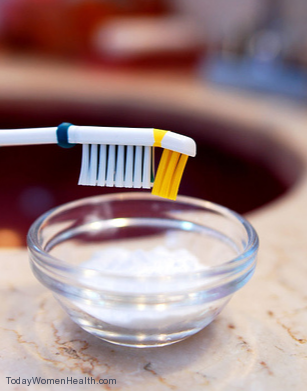 كيفية تبيض الاسنان والتخلص من اصفرار الاسنان طبيعيا