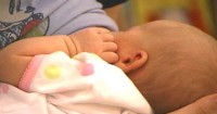 ماهى فوائد الرضاعة الطبيعية بعد الولادة مباشرة؟