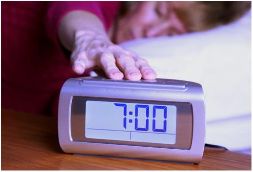 النوم أقل من 6 ساعات يزيد خطر الذبحة الصدرية عند النساء