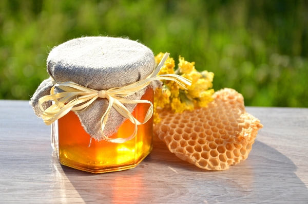 الفوائد الصحية لعسل النحل