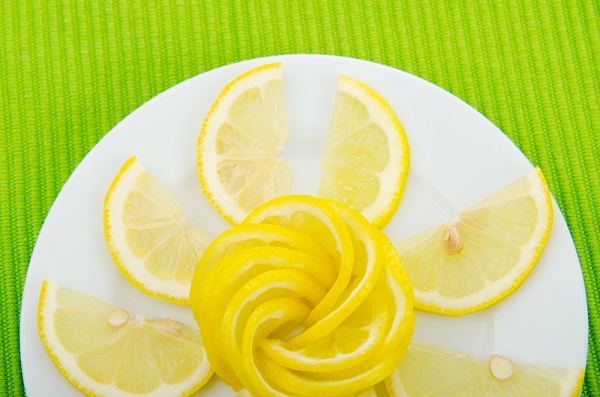 فوائد استعمال الليمون
