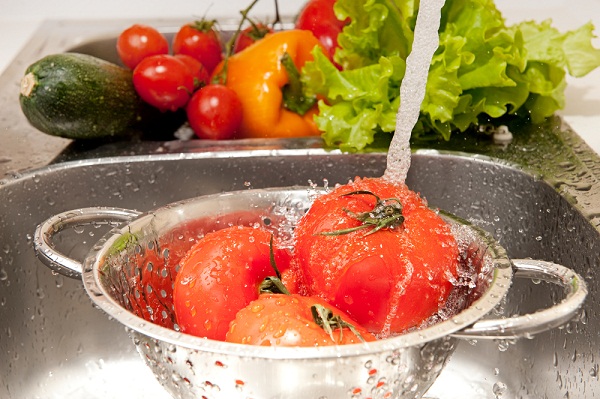 نصائح هامة لغسيل الخضروات والفواكه