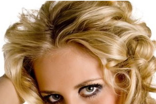 10 Tips For Greasy Hair Care In Home Easily