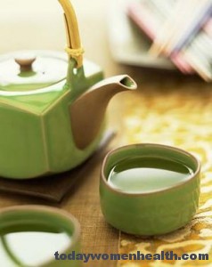 الشاي الأخضر فوائد عديدة واستخدام محدود