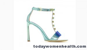 مجموعة من موديلات صنادل ربيع 2012