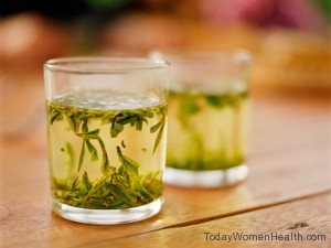 الشاي الأخضر يساعد في تفتيح البشرة