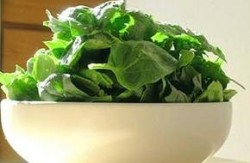 7 أسباب صحية لأكل السبانخ
