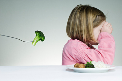 نصائح لتشجيع طفلك على تناول الخضروات