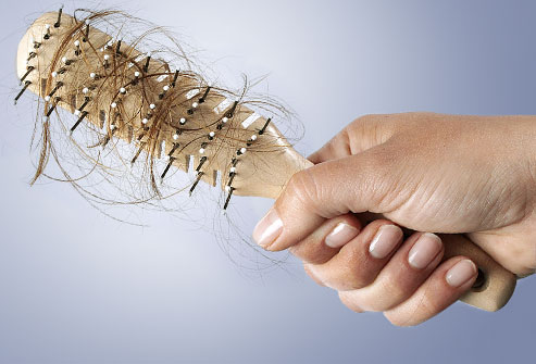 ما هى اسباب تساقط الشعر عند النساء