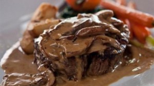  الستيك بصلصة المشروم