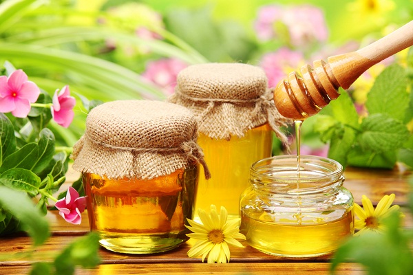 8 طرق للاستفادة من العسل بطريقة طبيعية