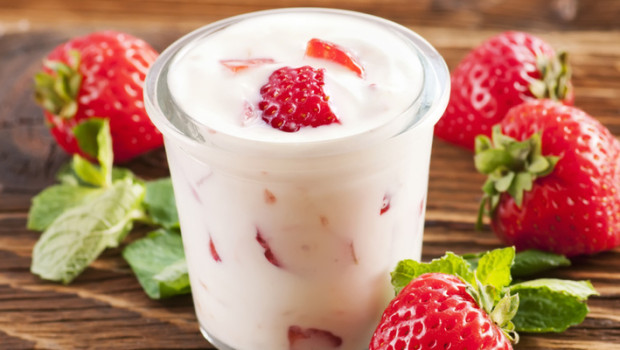 strawberry-yogurt-850x400-620x350