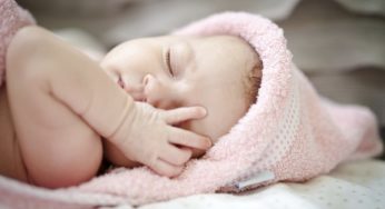 طرق لعلاج الإمساك عند الأطفال