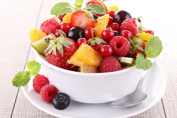 تناول الفاكهة يمكن أن يساعدك على فقدان الوزن.