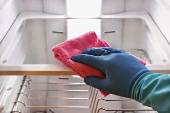 نصائح للحفاظ على نظافة ثلاجة البيت